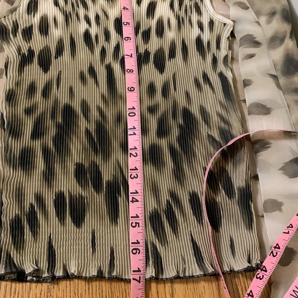 NICOLA Top, 2 pieces, attached cami and lightweight, sheer open front cover up - Picture 16 of 16